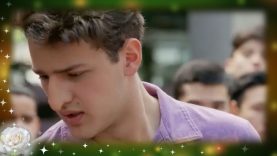 Delante de todos en la escuela