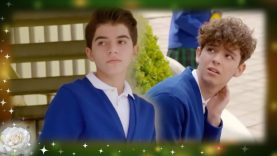 Título: No está contenta